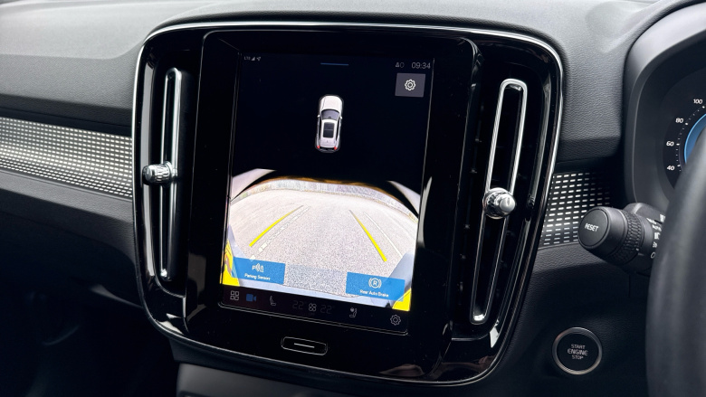 Volvo XC40 2.0 B3P Plus Dark 5dr Auto Petrol Estate